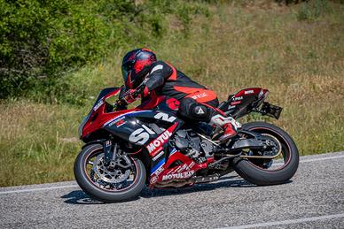 Suzuki gsxr 750 K7
