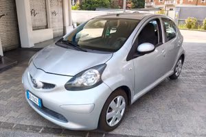 Toyota Aygo 1.0 Benzina - 5 porte 50 KW Perfetta o
