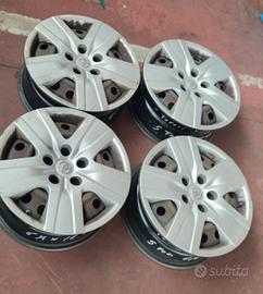 Cerchi in ferro originali Toyota da 16 