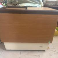 Congelatore a pozzetto Framec con ante scorrevoli