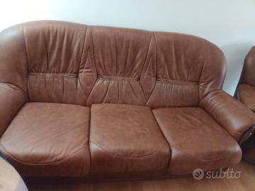 divano e poltrone in vera pelle