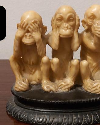 Scultura in resina vintage delle tre scimmie sagge