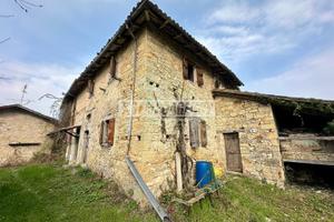 Porzione di casa a Serramazzoni 6 locali