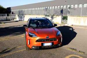 Yaris Cross 1.5h Orange Edition awd-i 116cv e-cvt