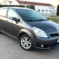 Toyota Corolla Verso 2.2 16V D-4D 7 POSTI