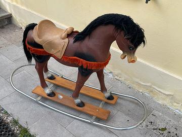 Cavallo a dondolo anni ‘60/‘70.