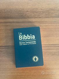La Bibbia     Nuovo testamento con salmi e proverb