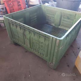cassone bins in plastica