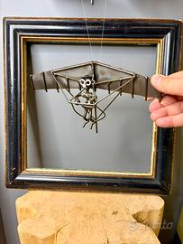 Scultura Deltaplano parapendio In Metallo