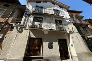 CASA SEMINDIPENDENTE A LANZO TORINESE