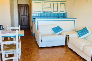 Monolacale con giardino sul porto di Palau