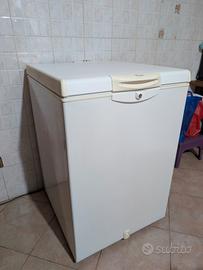 Congelatore a pozzetto Whirlpool AFG 614-B – 138L