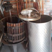 Torchio..botte acciaio e deraspatrice