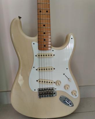 Fender Stratocaster Vintera ll