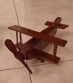 Aereoplanini in legno