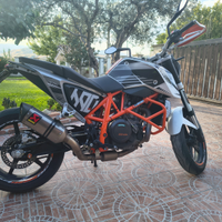 KTM Duke 690