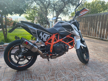 KTM Duke 690