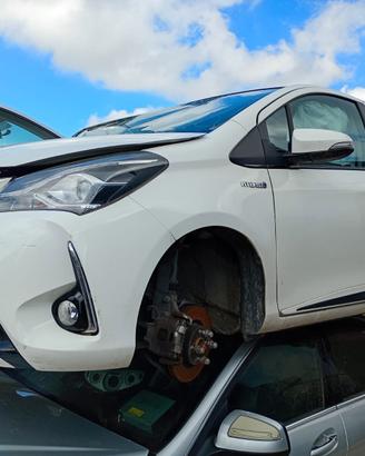 TOYOTA YARIS HYBRID RICAMBI USATI