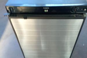 FRIGIRIFERO TRIVALENTE