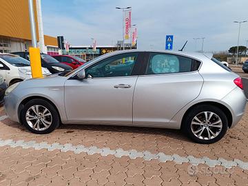 ALFA ROMEO Giulietta 1.6 JTDm-2 105 CV Distinctive