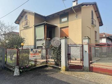 CASA INDIPENDENTE A COSSATO