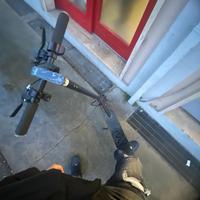 monopattino elettrico vivo