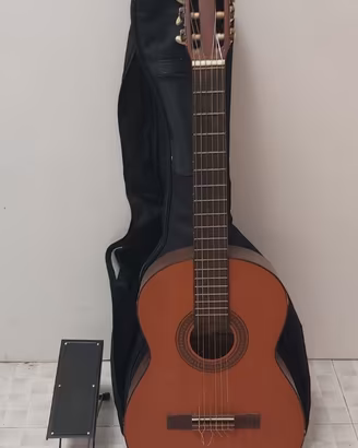 Chitarra classica + custodia + poggia piede