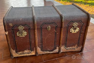 Antico baule da viaggio