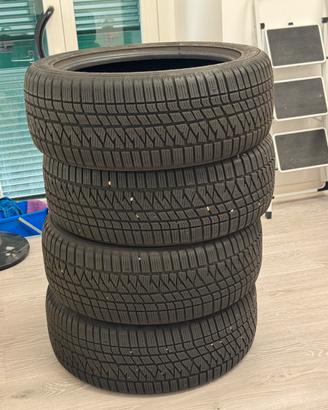 Pneumatici Kumho WinterCraft 235/50 R19 con 3500km