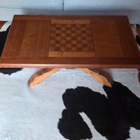 tavolino basso legno con  scacchiera