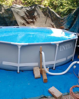 Piscina con filtro a sabbia