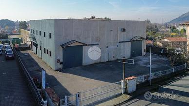 CAPANNONE A BOTTICINO