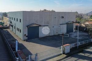 CAPANNONE A BOTTICINO