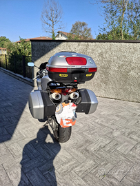 Honda vfr 800 v tech