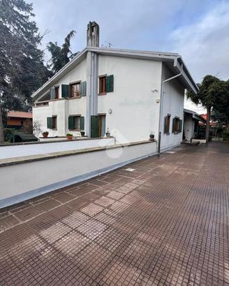 VILLA SINGOLA A SCURCOLA MARSICANA