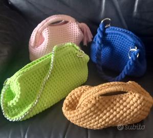 Borsette clutch all'uncinetto