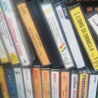 Circa 200 musicassette anni 60-70-80