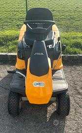 Trattorino tagliaerba