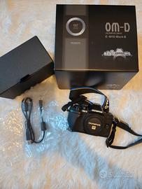 OLYMPUS OM-D E-M10 MARK III - NUOVA Body + 2 BATTE