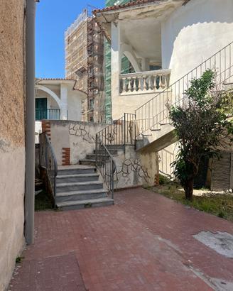 Rif. 435 VILLAGGIO COPPOLA - SOL. SEMI INDIPENDENT