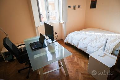 Stanza singola per inizio dicembre a milano