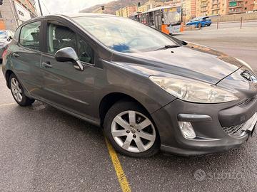 peugeot berlina 