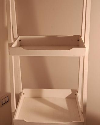 Scaffale stile shabby a 4 ripiani.