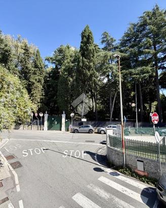 3 LOCALI A GENOVA