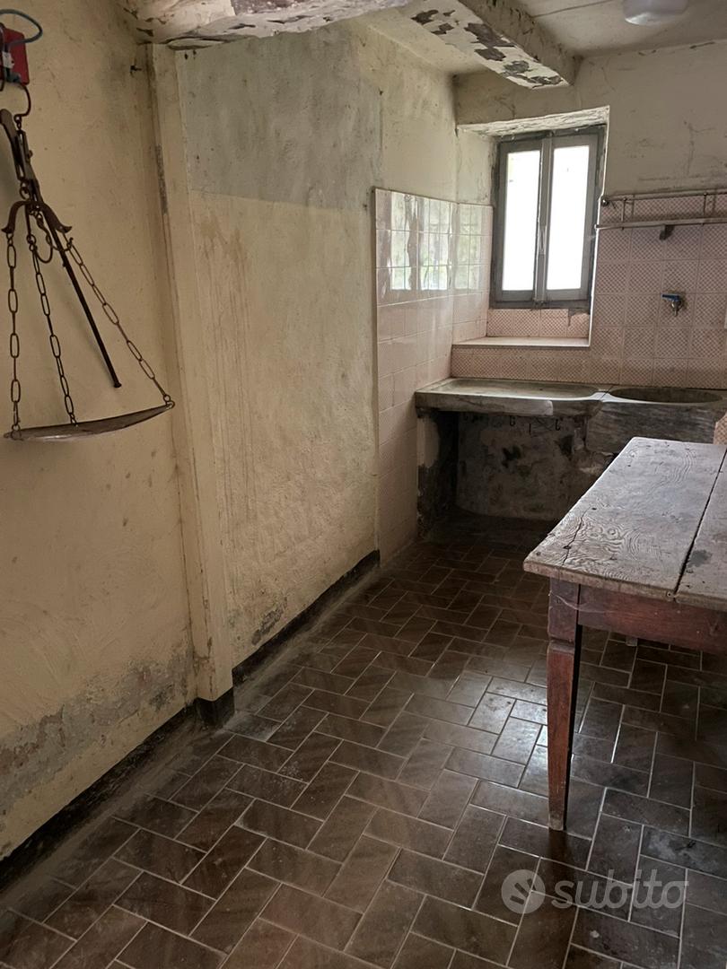 Piccola corte. Casa di paese sulla valle dei gessi - Vista 3