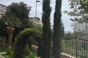 Appartamento con giardino indipendente garage
