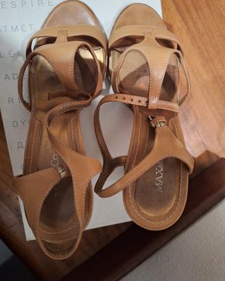 SANDALI CON TACCO BEIGE MAX &CO