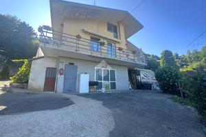 TRIFAMILIARE A GIAVENO