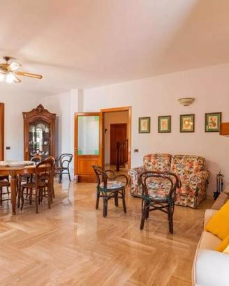 The Rosa's Luxury House