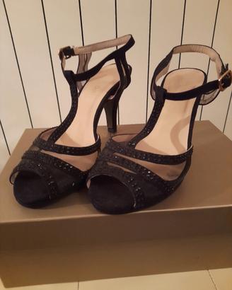 Scarpe con tacco nere eleganti